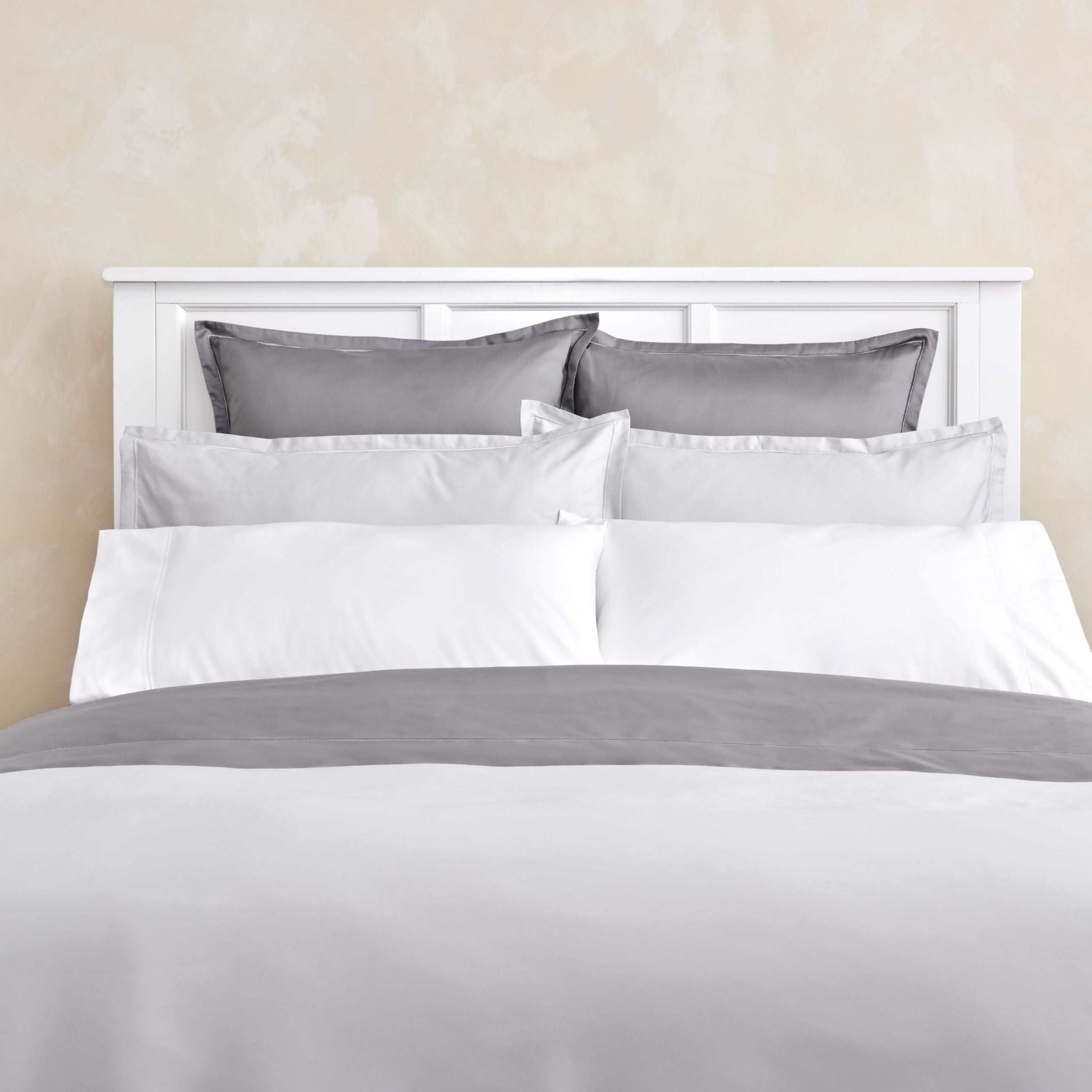 Renaissance Collection: Solid