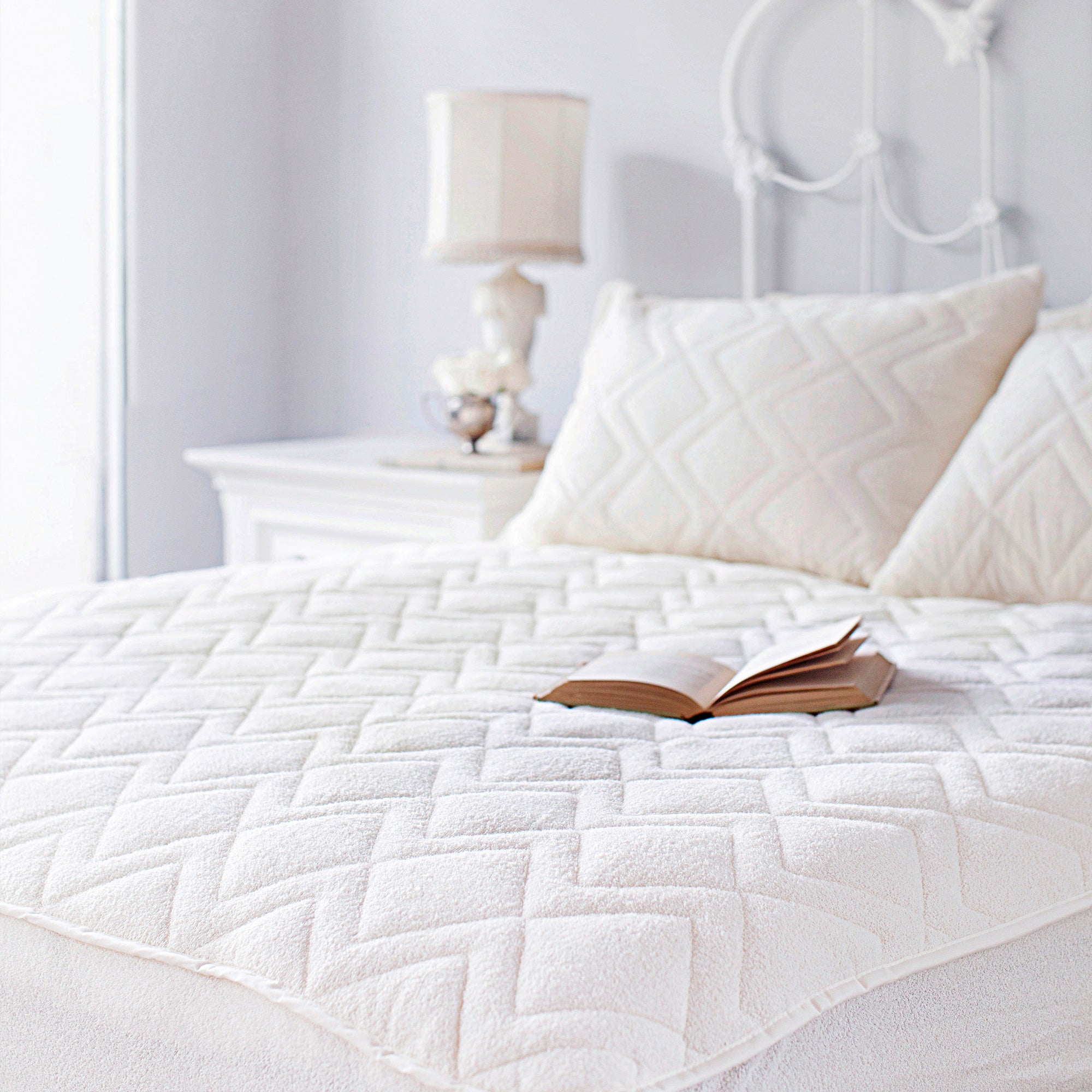 St. Dormeir Mattress Protector