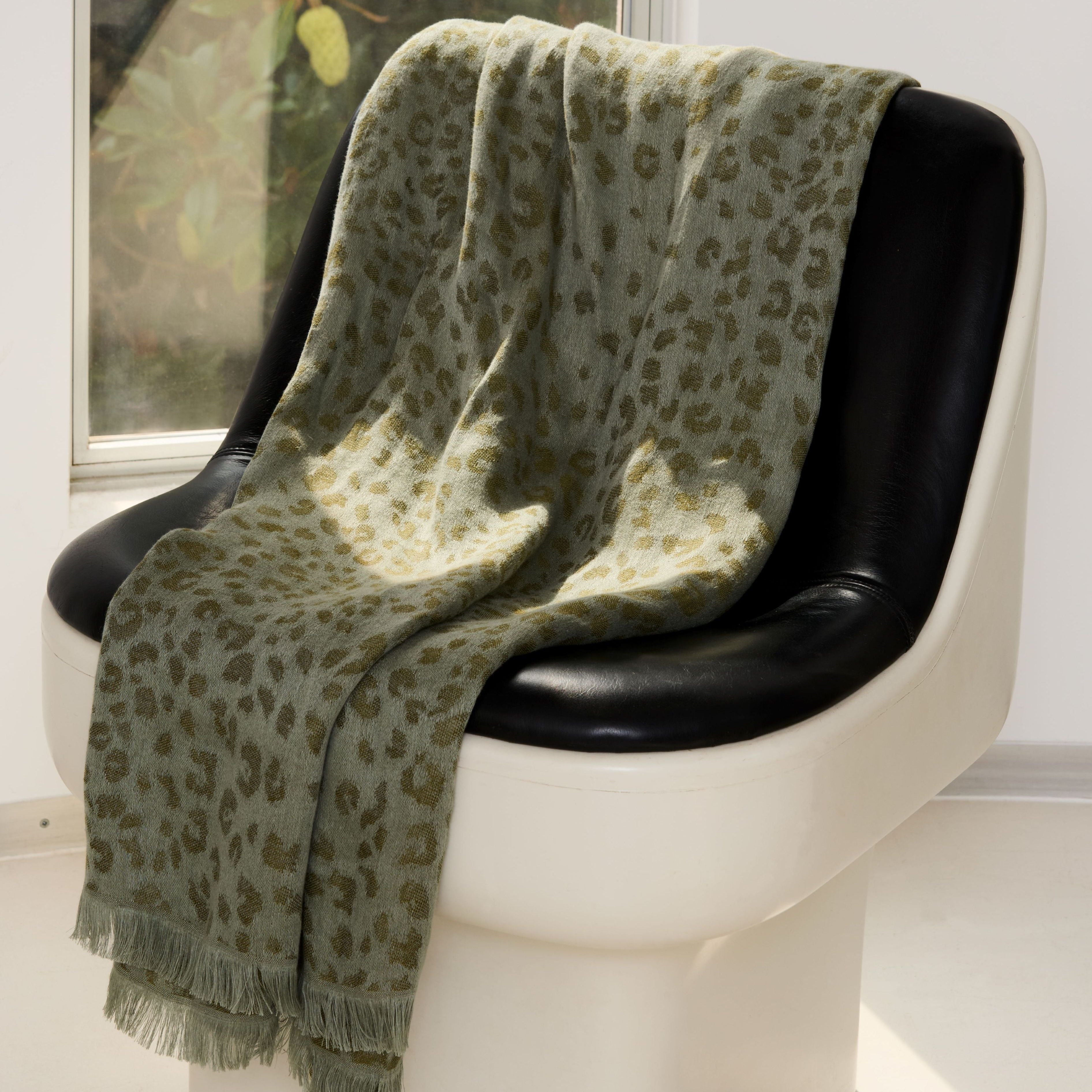 Fauve Throw