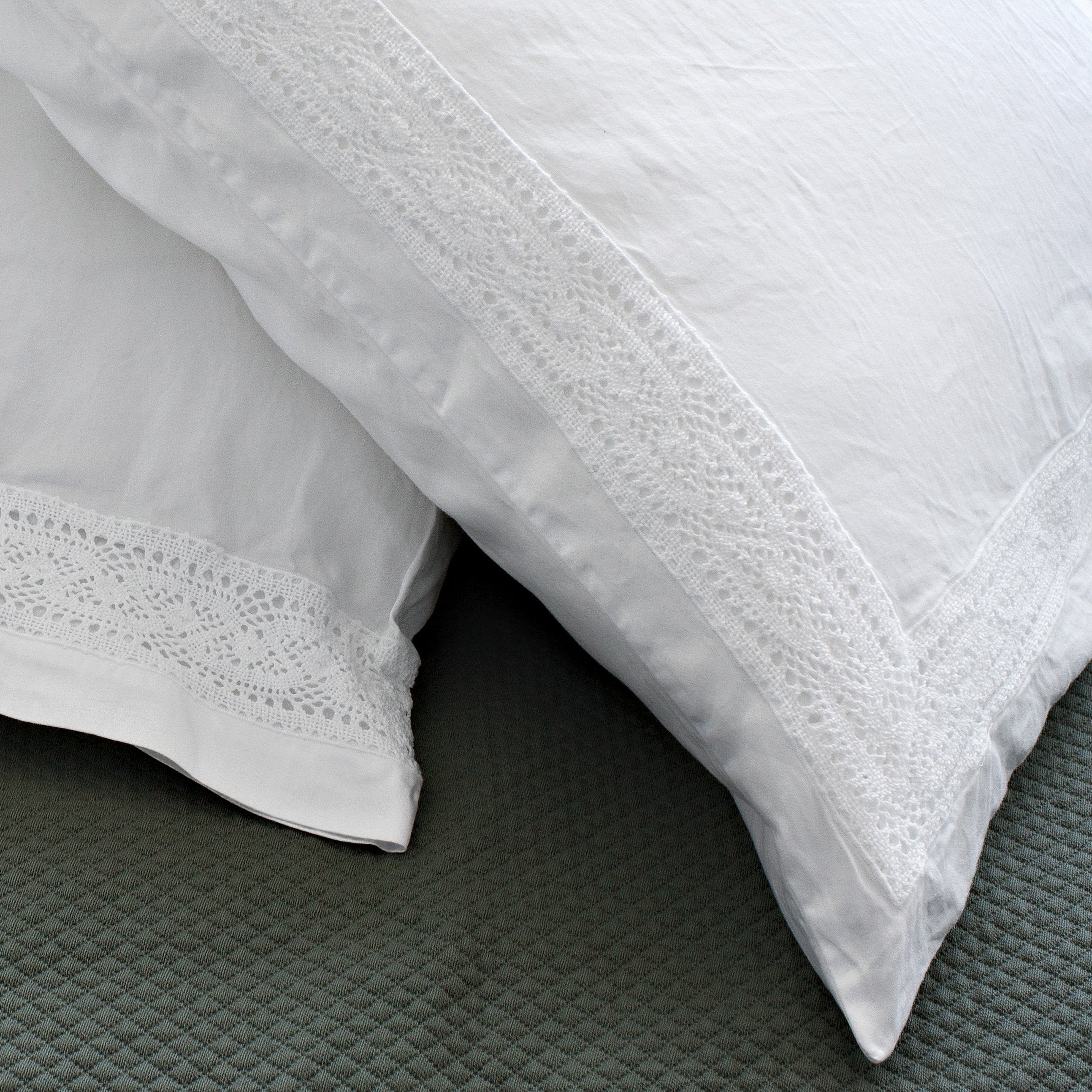 White - Blanc