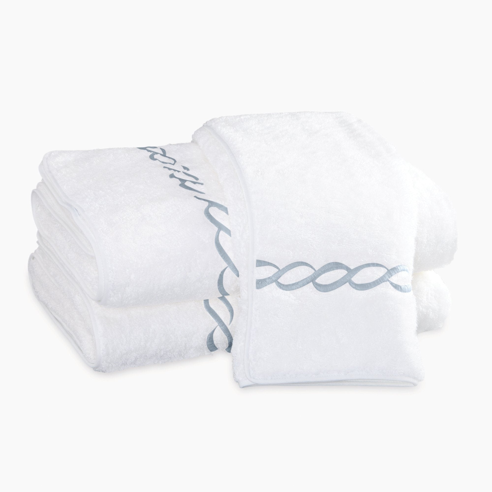 White/Light Blue - Blanc/Bleu