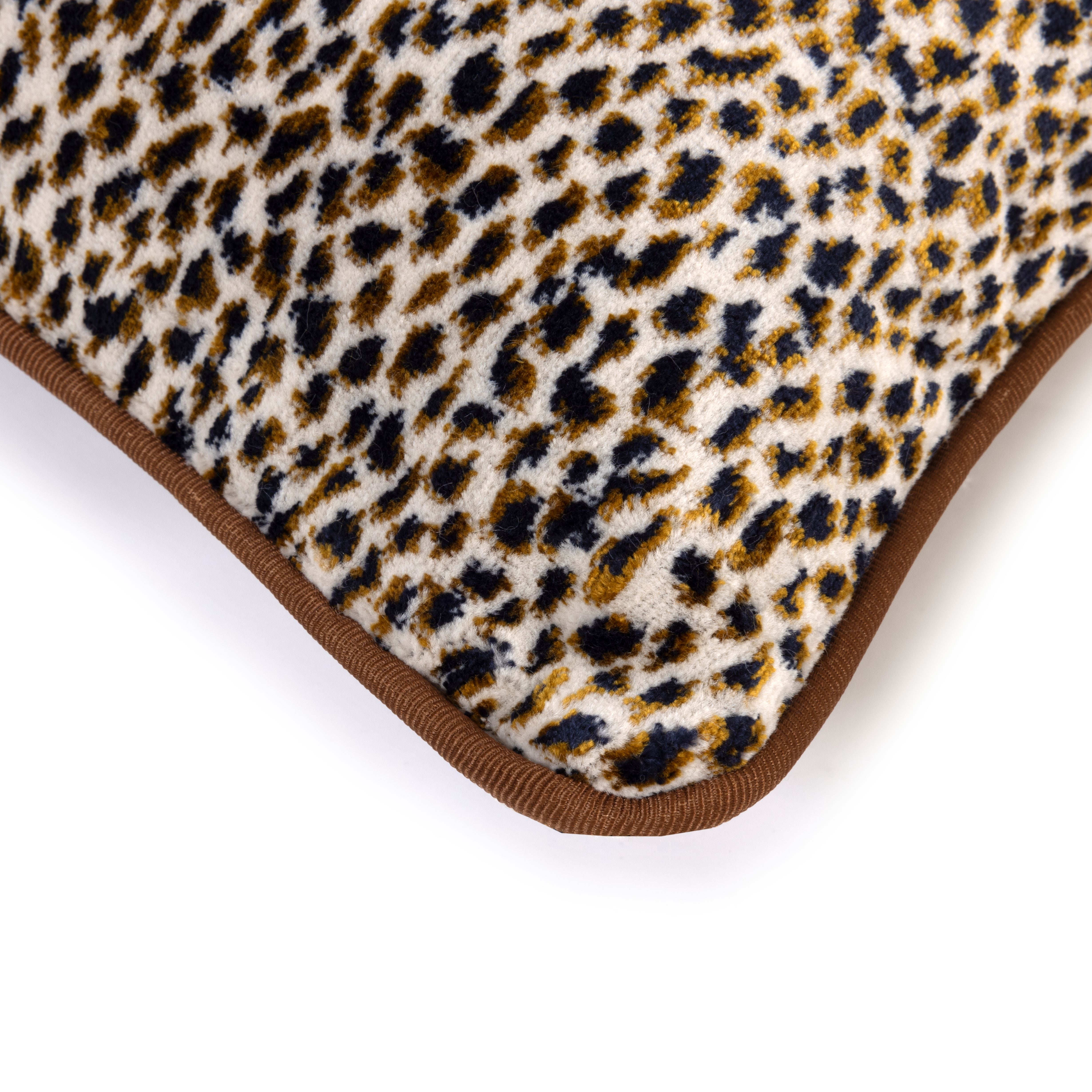 Zenaide 18" Decorative Cushion