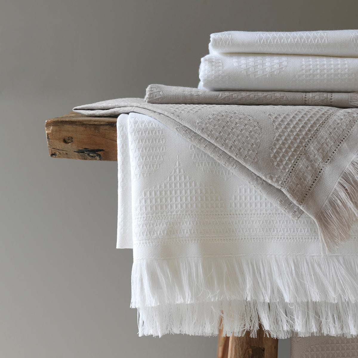 Hera par Jacquard Francais