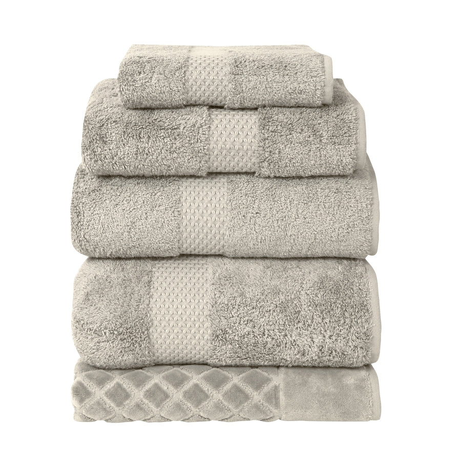 Etoile Towel by Yves Delorme