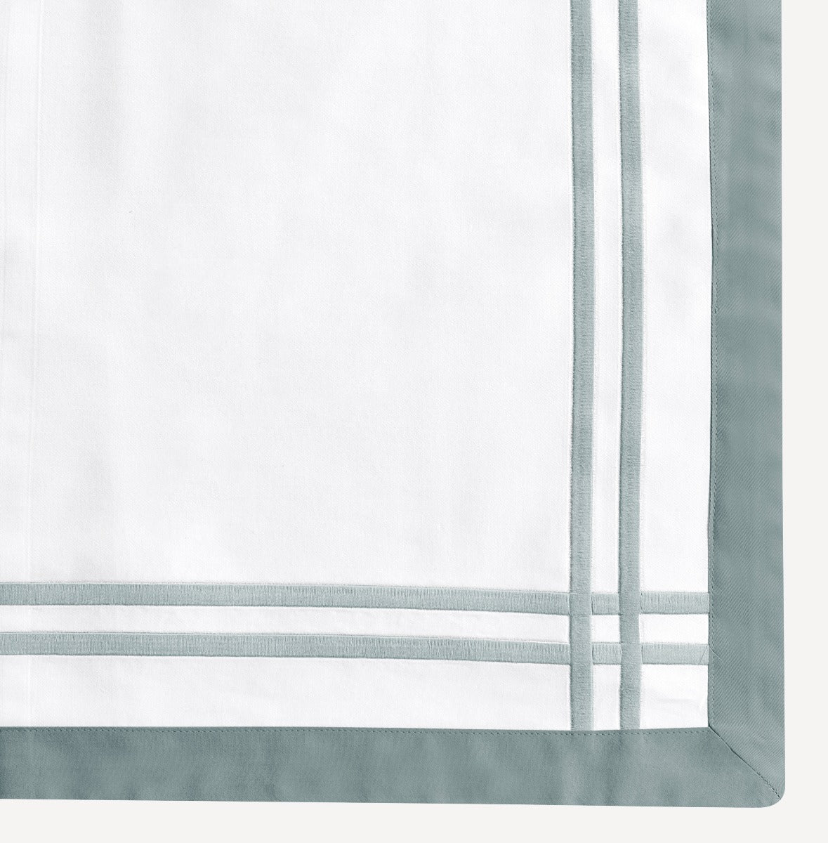White/Wilton Blue - Blanc/Bleu Wilton