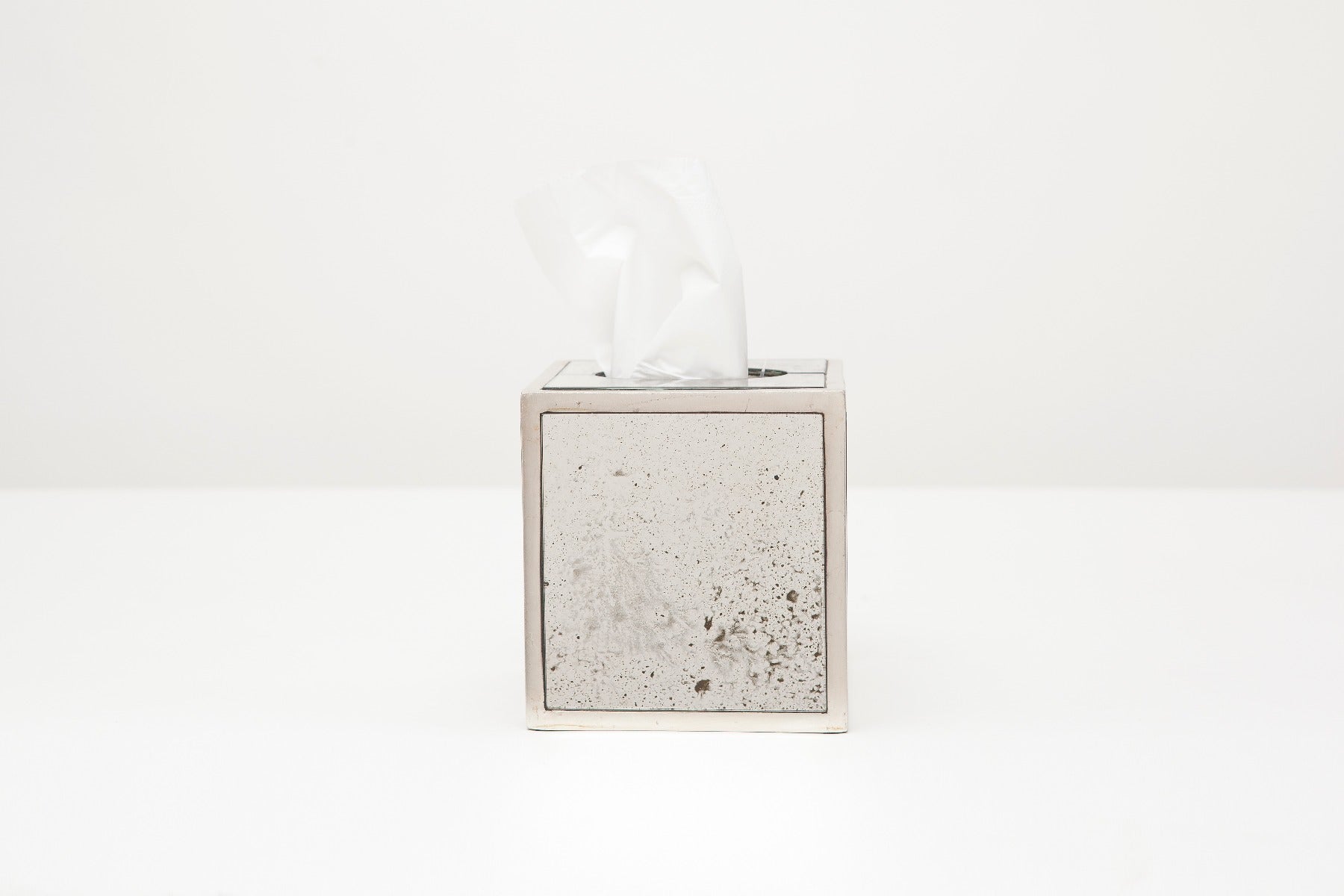 Atwater Argent Antique