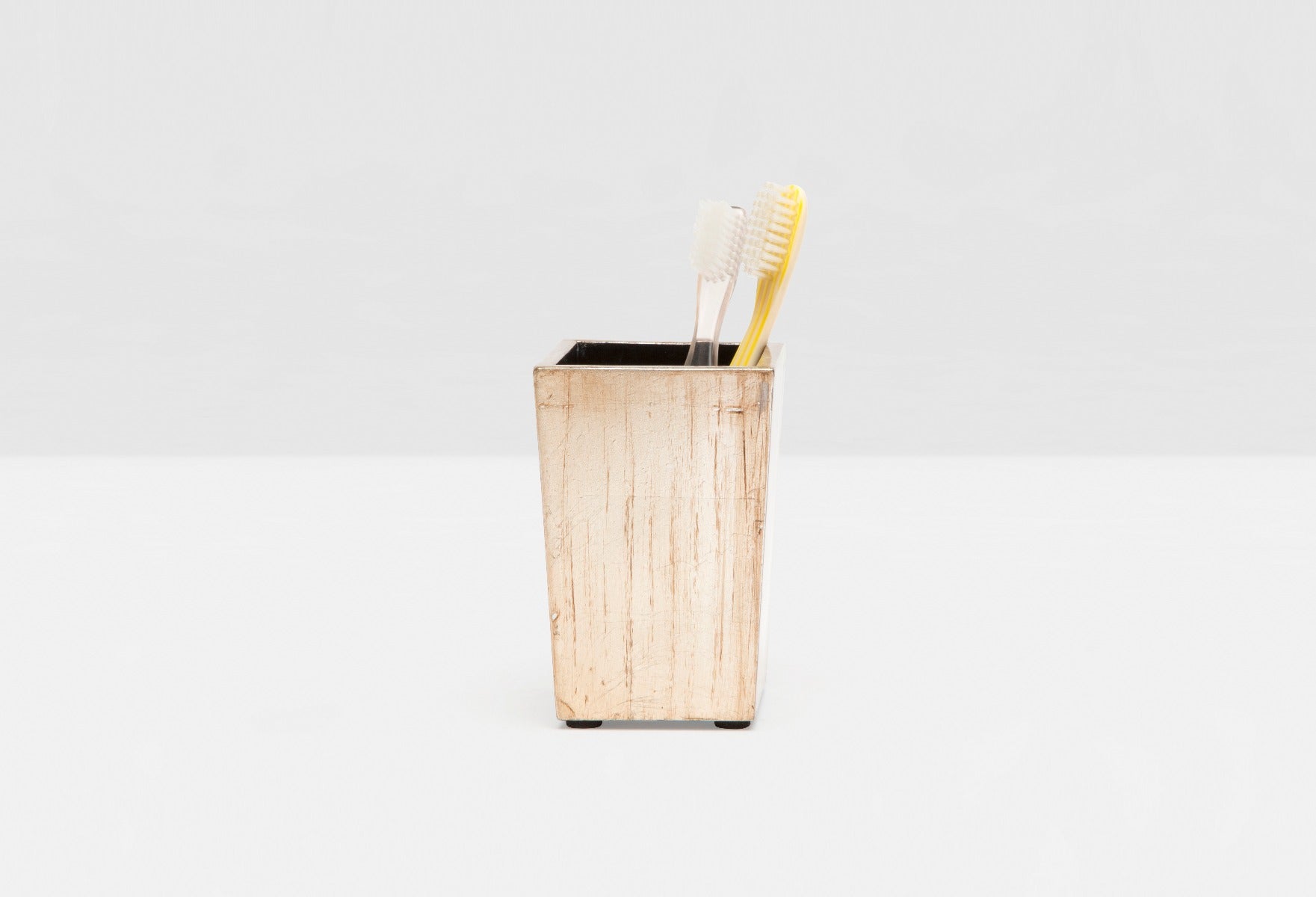 Toothbrush holder - Porte brosse à dents