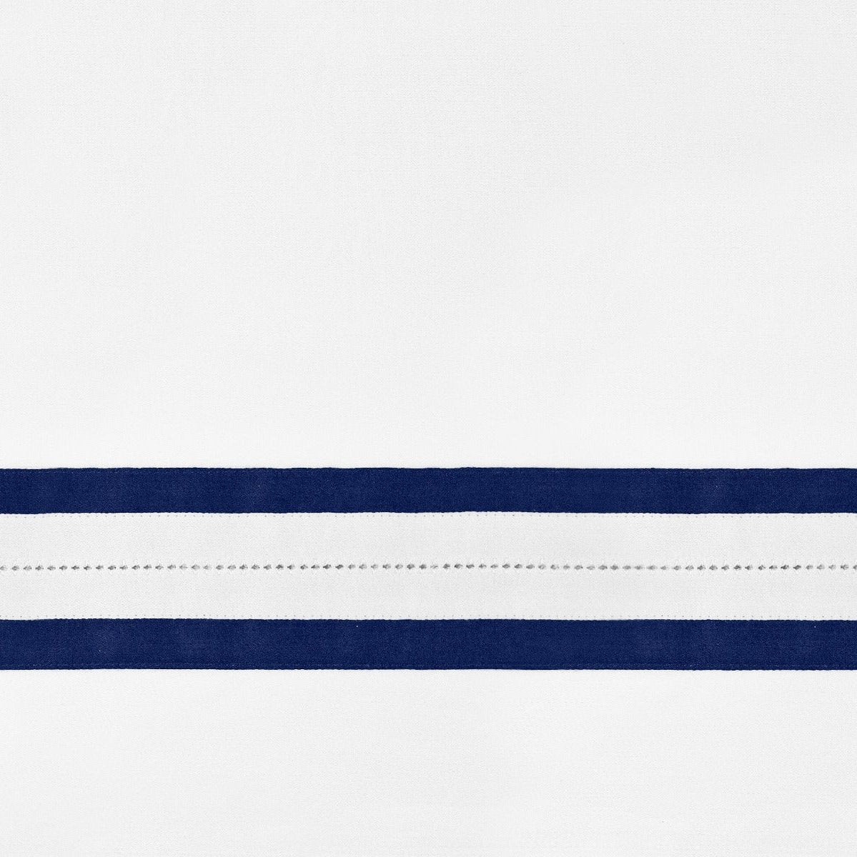 White/Dark Blue - Blanc/Bleu foncé